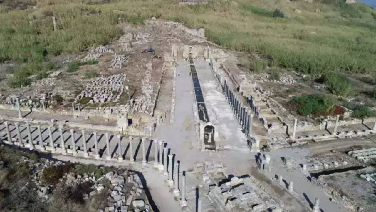 Perge Antik Kenti’ndeki Kestros Çeşmesi’nde su akmaya başladı.